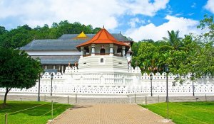Temple of tooth relic